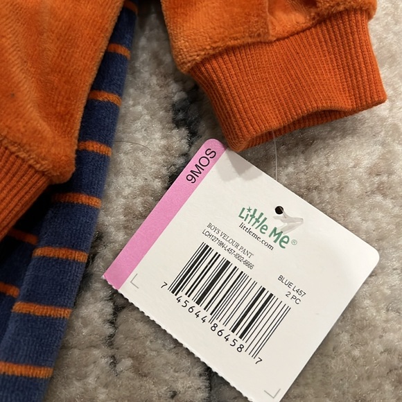 NWT 2 Piece Baby Velour Outfit (9M) - Picture 2 of 2